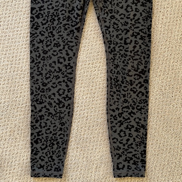 Athleta Elation Ultra High Rise Tight Black Animal Print Leggings buttery soft - Picture 3 of 9